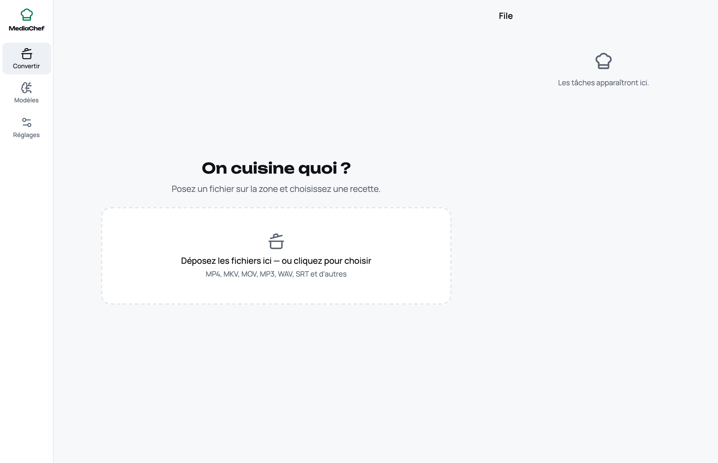 MediaChef prêt à convertir : le plan de travail attend un fichier vidéo, la file des tâches est à droite.
